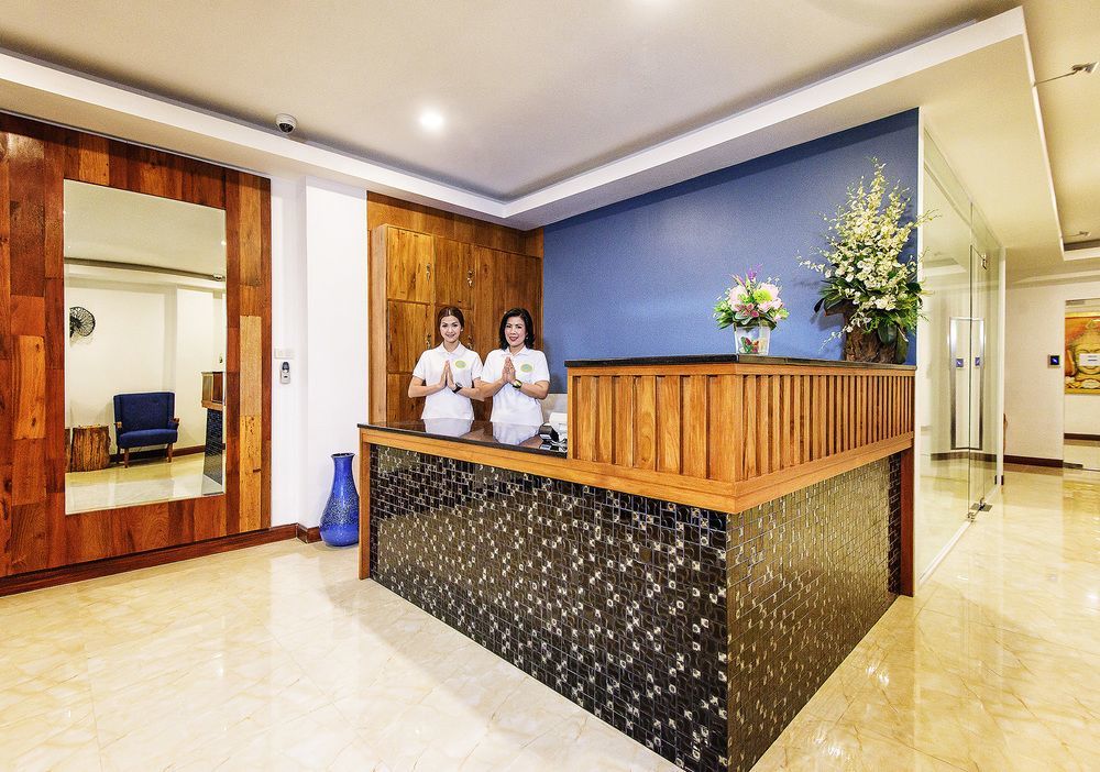 De42 Hotel Кату Екстериор снимка