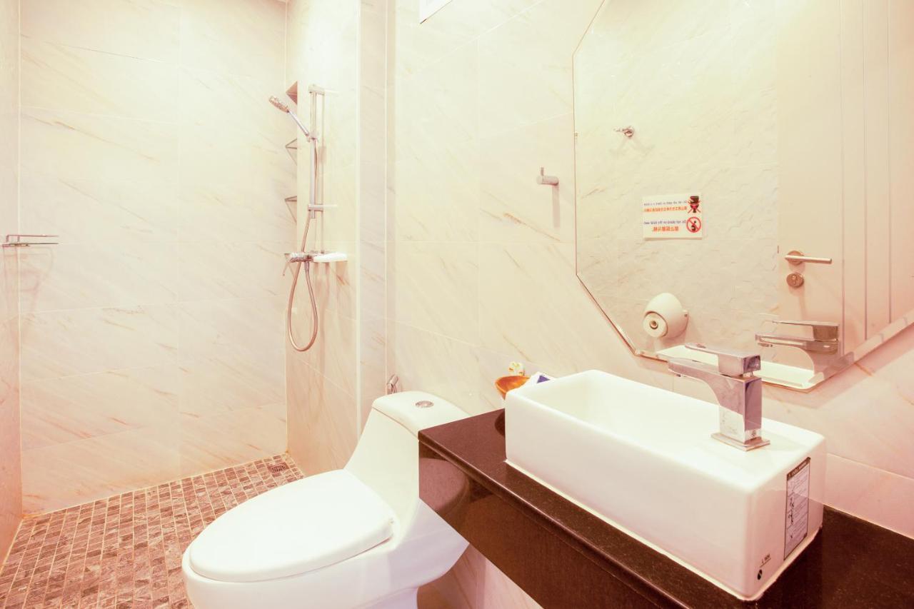 De42 Hotel Кату Екстериор снимка