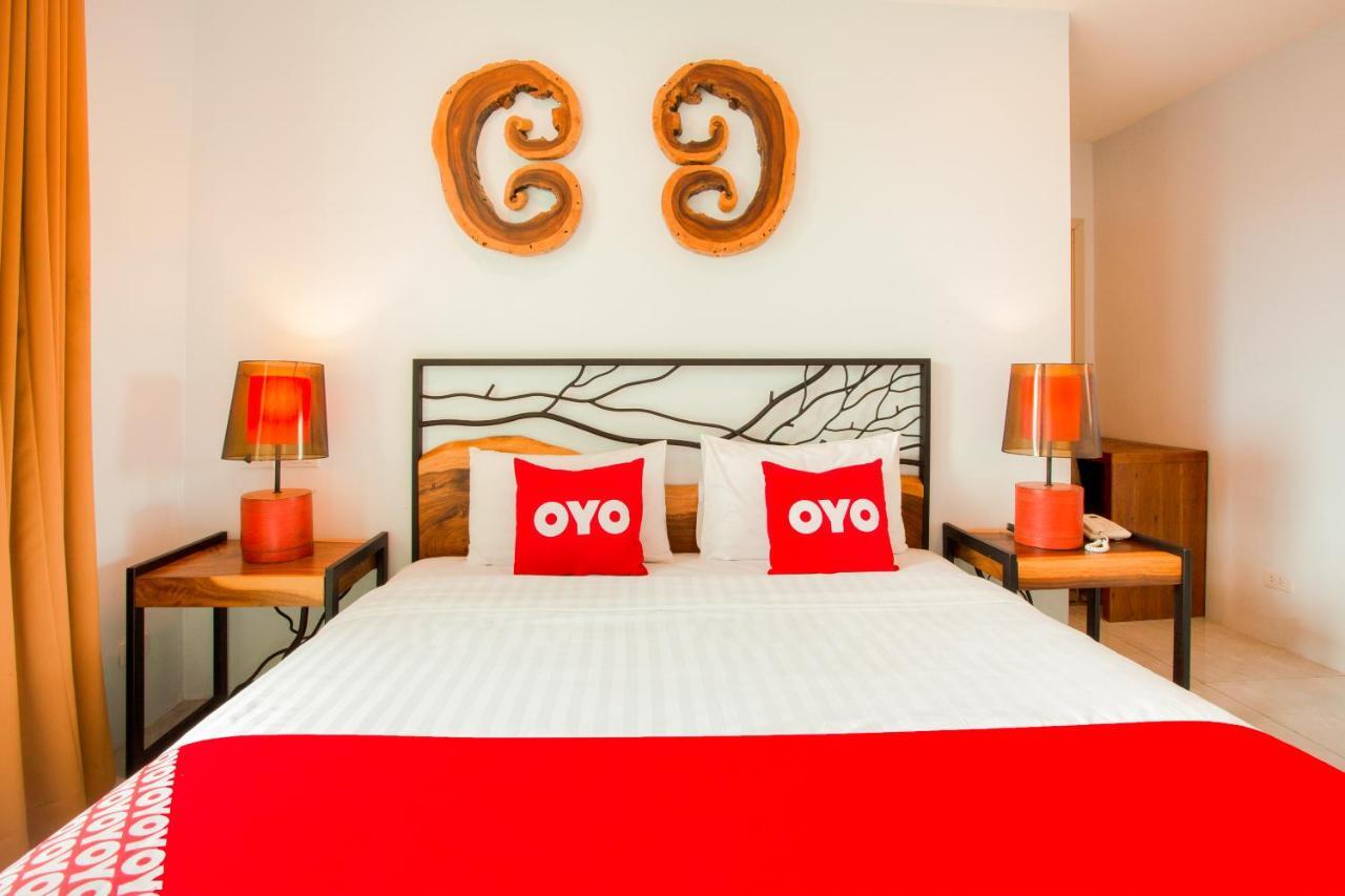De42 Hotel Кату Екстериор снимка